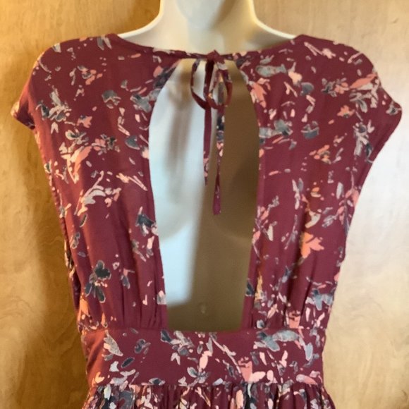 EUC  Roxy Mauve Floral Open Back Dress  Size:  Small - Picture 4 of 8
